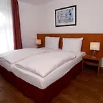 Apart Hotel Sehnde מלון דירות 3*