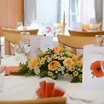 Apart Hotel Sehnde 3*