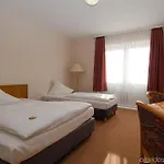 Apart Hotel Sehnde 3* זנדה