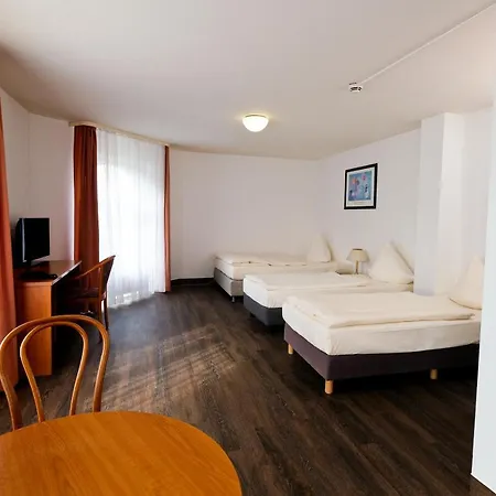 Apart Hotel Sehnde 3* سيهندي