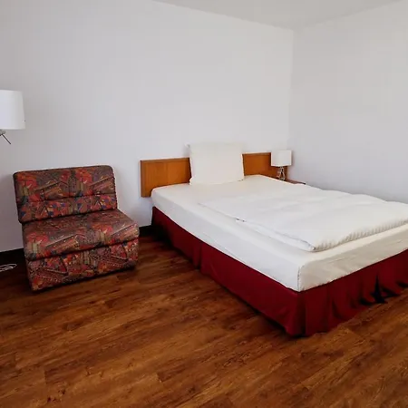 Apart Hotel Sehnde 3*