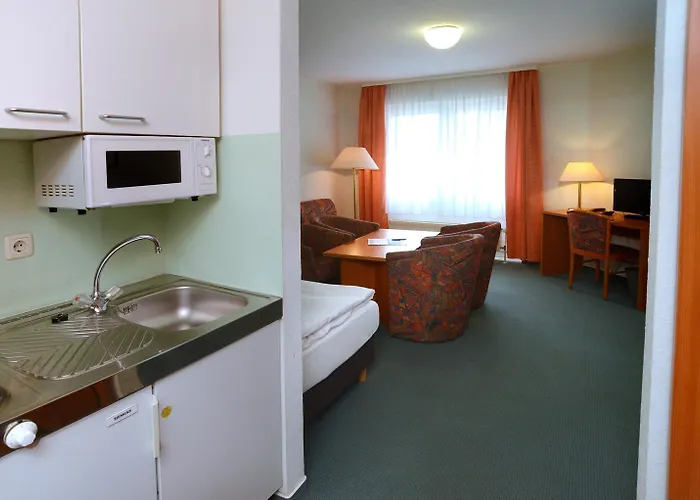 Apart Hotel Sehnde 3*