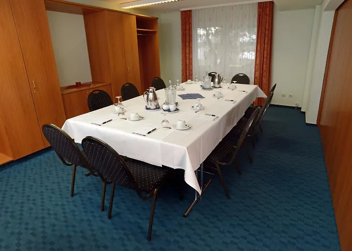 Apart Hotel Sehnde 3*