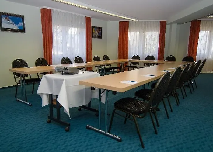 Lägenhetshotell Apart Hotel Sehnde 3*