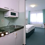 アパートホテル アパート ホテル ゼーンデ 3*