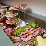 アパート ホテル ゼーンデ 3* ゼーンデ