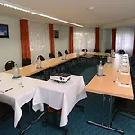 Apart Hotel Sehnde Ξενοδοχείο με διαμερίσματα 3*