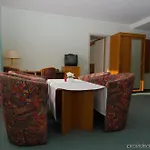 Apart Hotel Sehnde 3*