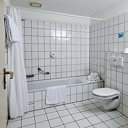 Apart Hotel Sehnde 3*