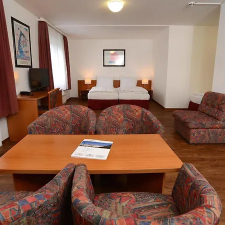 Apart Hotel Sehnde 3*