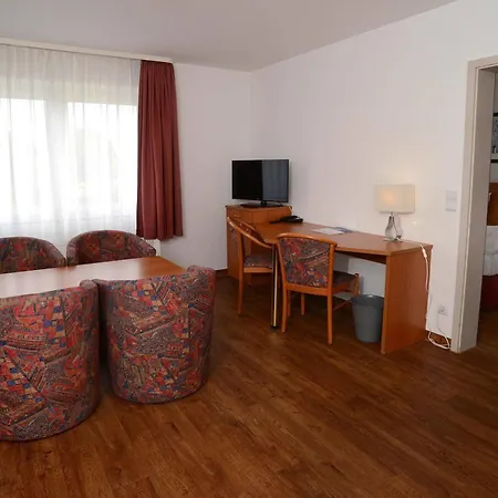 Apart Hotel Sehnde Apartahotel 3*