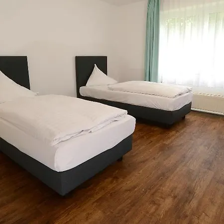 Apart Hotel Sehnde 3*
